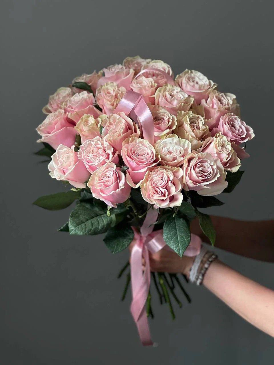 25 роз Pink Mondial (60 см.)